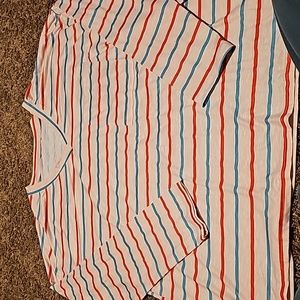 Boutique v neck long sleeve t-shirt